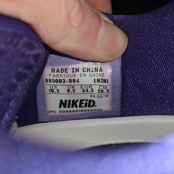 Athletic_Shoes